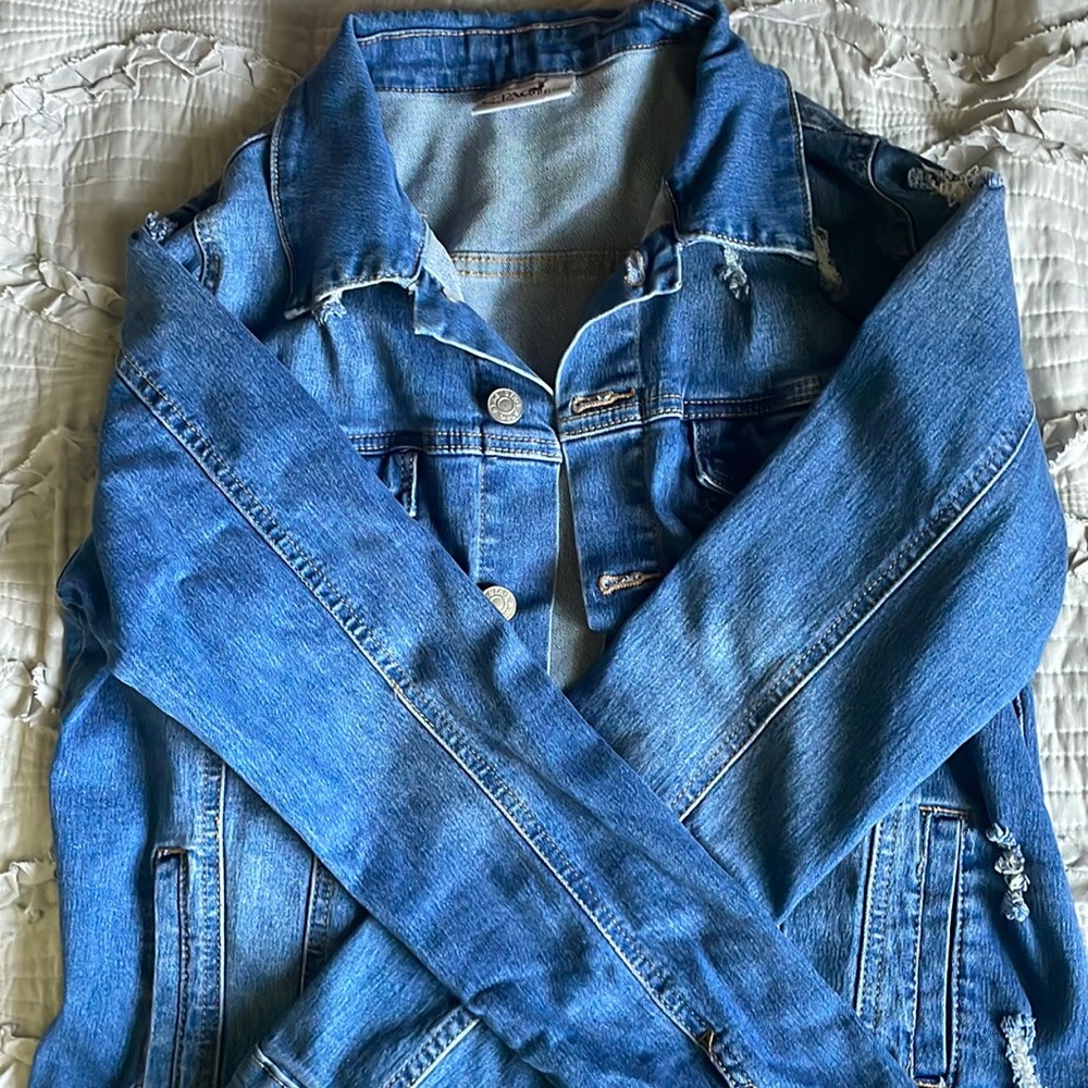 DENIM JACKET